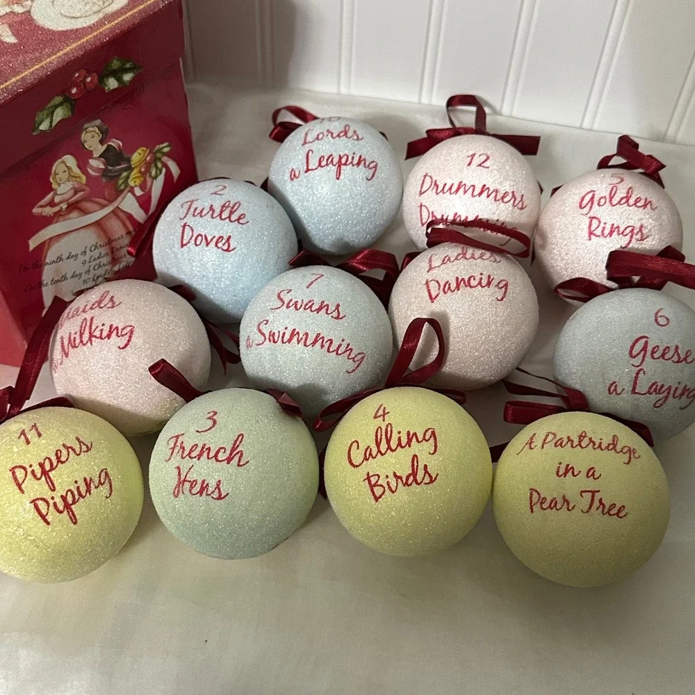 12 Days of Christmas Sugar Ball Ornament Set Excellent Glittered‎ Red Boxed 12pc